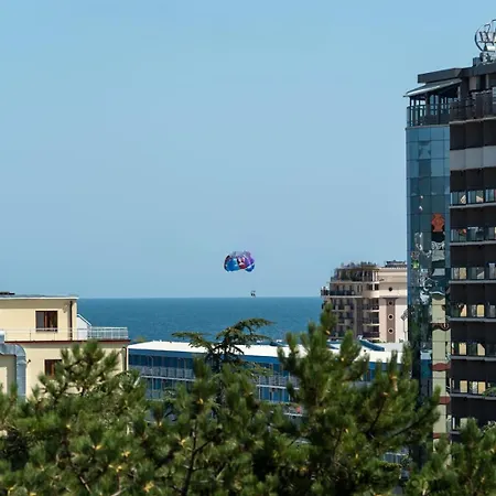 Hamony Palace Apartman *