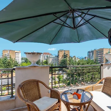 Hamony Palace Apartman *