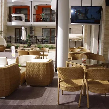 Hamony Palace Apartman *