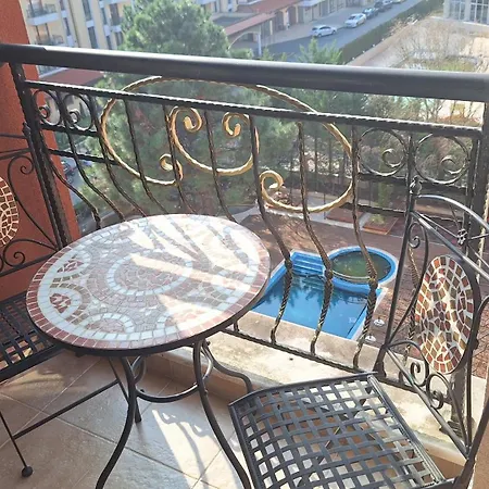 Hamony Palace Apartman *